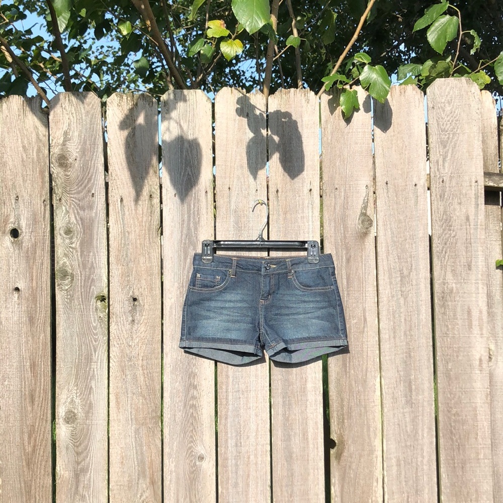 DKNY Girls Cuffed Shorts - Picture 1 of 4